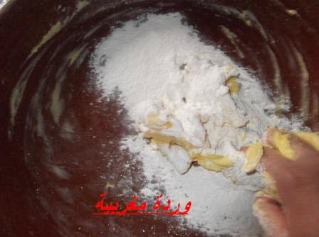 عجين أساسي للطورطات الحلوة5