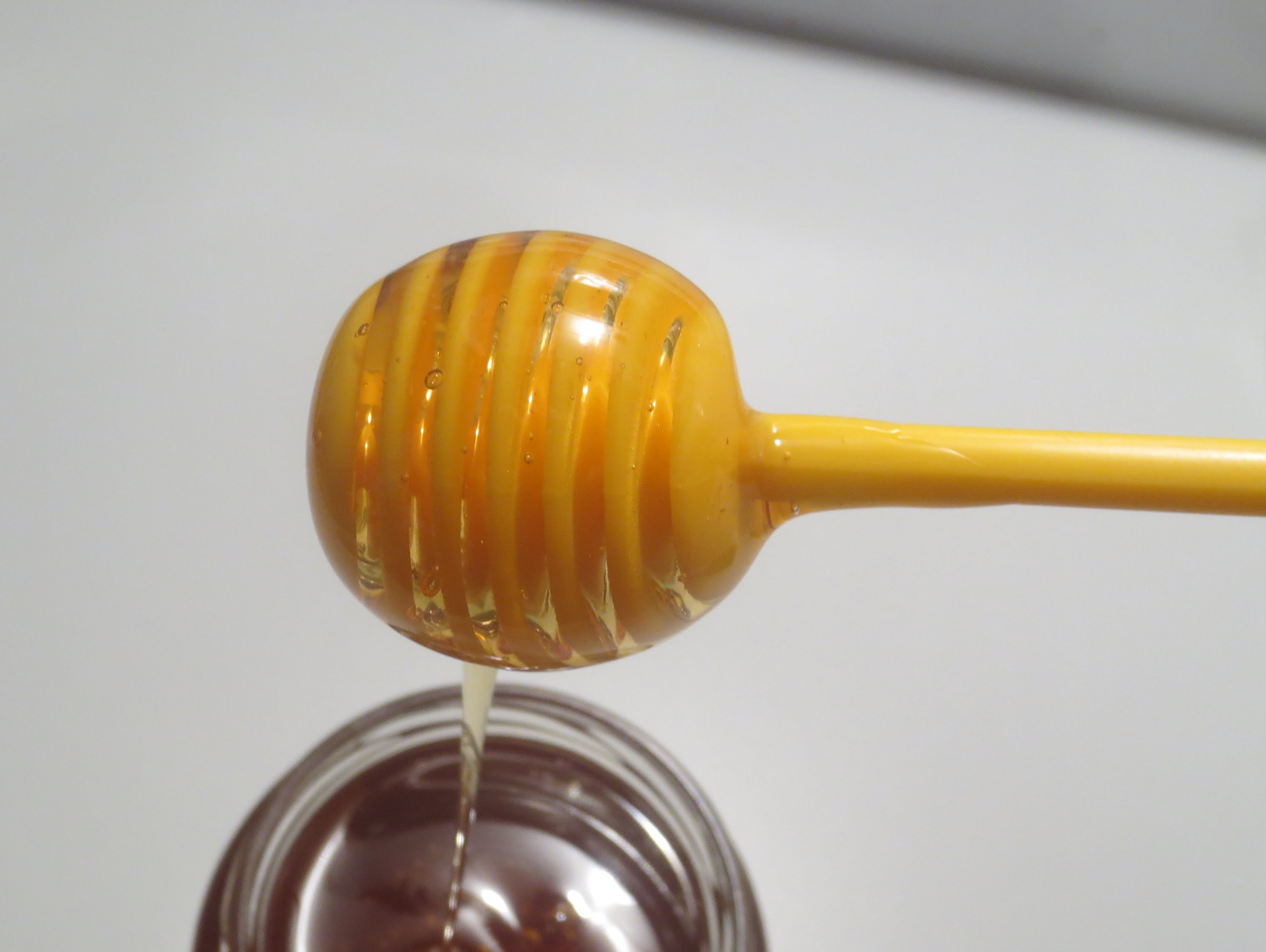 كيف تعرف العسل الحر من المغشوش بطرق بسيطة وسهلة