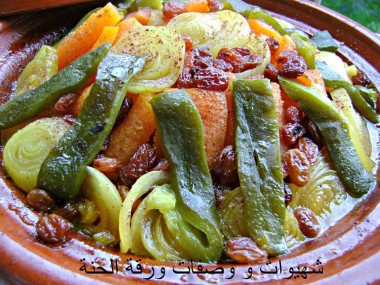 طريقة عمل الطاجين المغربي باللحم والخضار5