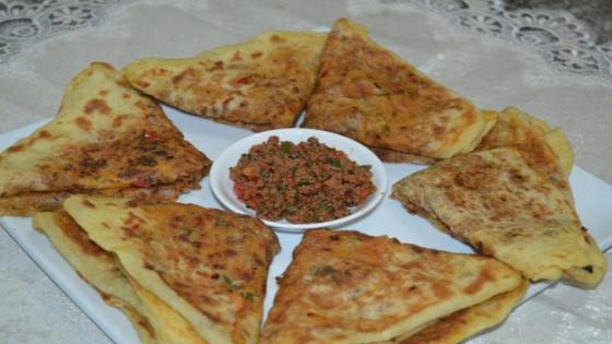 مسمن معمر بالكفتة والبصل رائع لذيذ ومذاقه لايقاوم