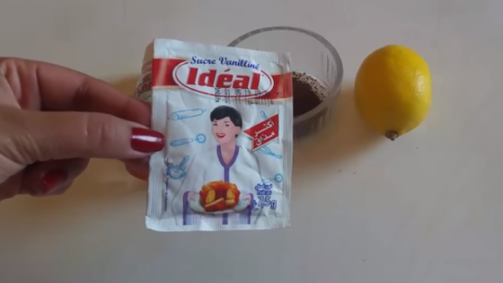 بكيس فانيلا تخلصت من سواد المن طقة الحساسة ومابين الف خدين والرااائحة اطيب من المسك.