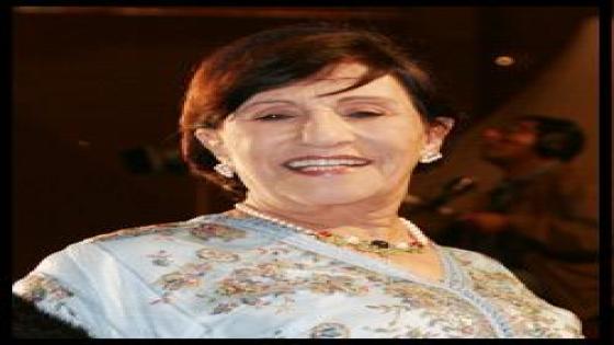 وصفة الممثلة أمينة رشيد للحفاظ على جمال الوجه