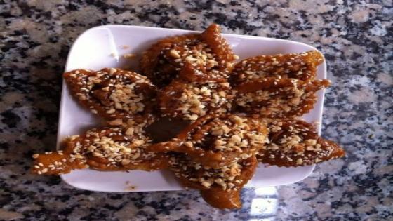 ها كيفاش كنجمد الشباكية كتاكليها كتجي بحال يالله مصاوباها