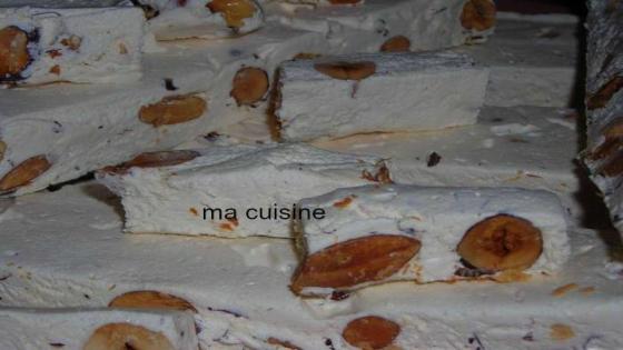نوكا بيضاء باللوز noga b louz