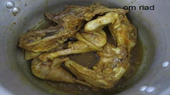 بغيتي طيبي الدجاج البلدي؟ غمضي عينك وعندك غير يتحرحر لك