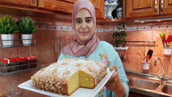 الكيكة الغازية الهشة بحجم عائلي و تذوب في الفم