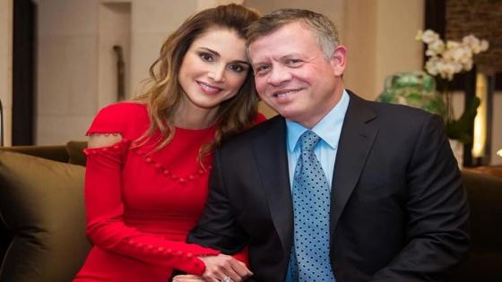 الملكة رانيا عقيلة العاهل الأردني تكشف عن سعر فستان زفافها وتفاجئ الجميع