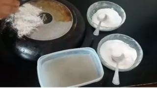 بودرة سهلة و عملية لتلميع الأواني وإزالة الأوساخ بدون مجهود