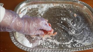 خلطة خطيرة لتلميع الصواني بدون مجهود