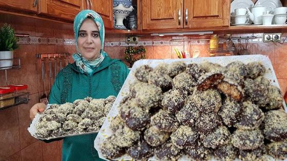 حلوة بكاوكاو والشكلاط تذوب في الفم من حلويات الوالدة حلويات الزمن الجميل البساطة واللذة