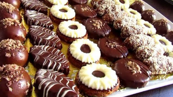وجدي للعيد…بدون فرن وبعجين واحد حضري بلاطو مشكل بحلوى بدون طهي