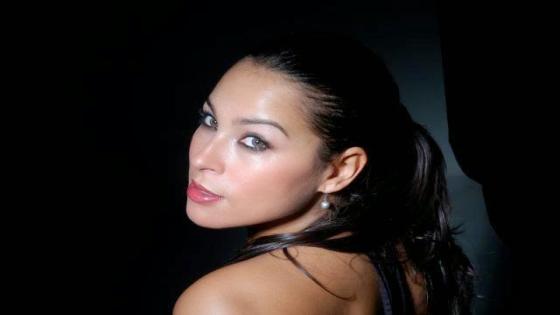 سهام اسيف تشعل مهرجان بلباس شفاف و مثير