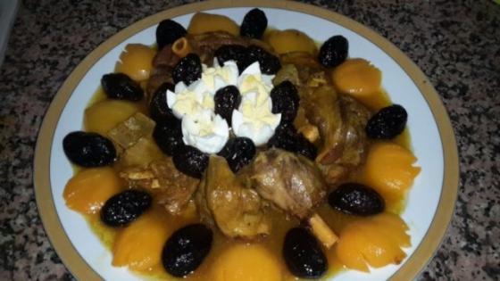 مرقة باللحم والبرقوق بدون ماء كتجي هائلة