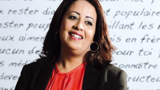 بالصور نهاد بنعكيدا مقدمة برنامج قصة الناس مع ابنتها